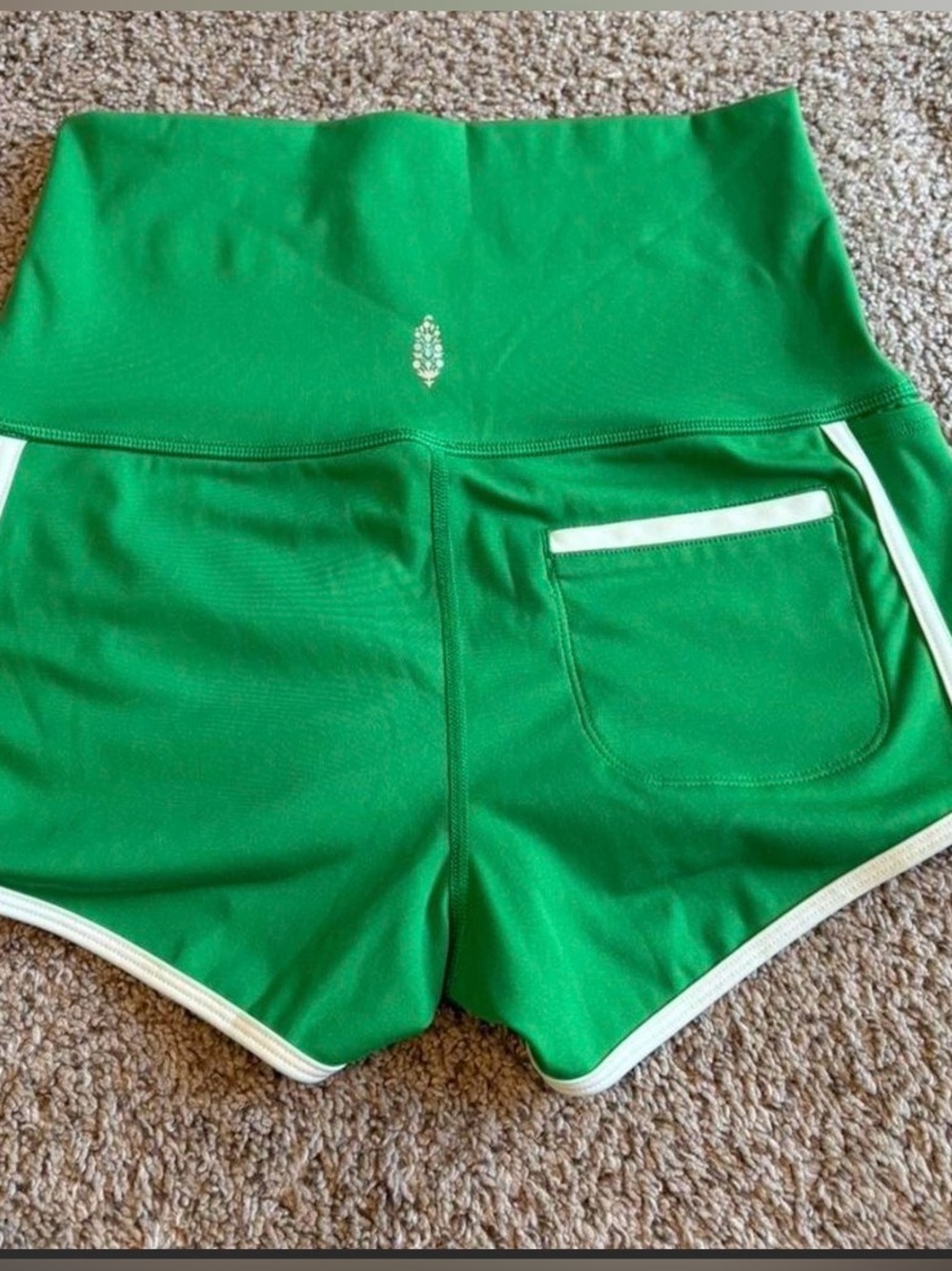 Free People Island Time High Waisted Shorts Green Size S NWOT - Picture 5 of 7